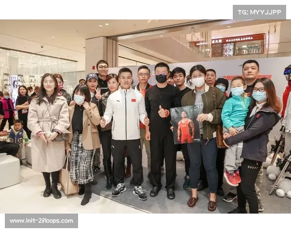 赛事包包含吕小军运动装备和METCON特制魔术贴等